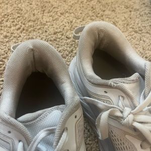 White Hoka Clifton 7